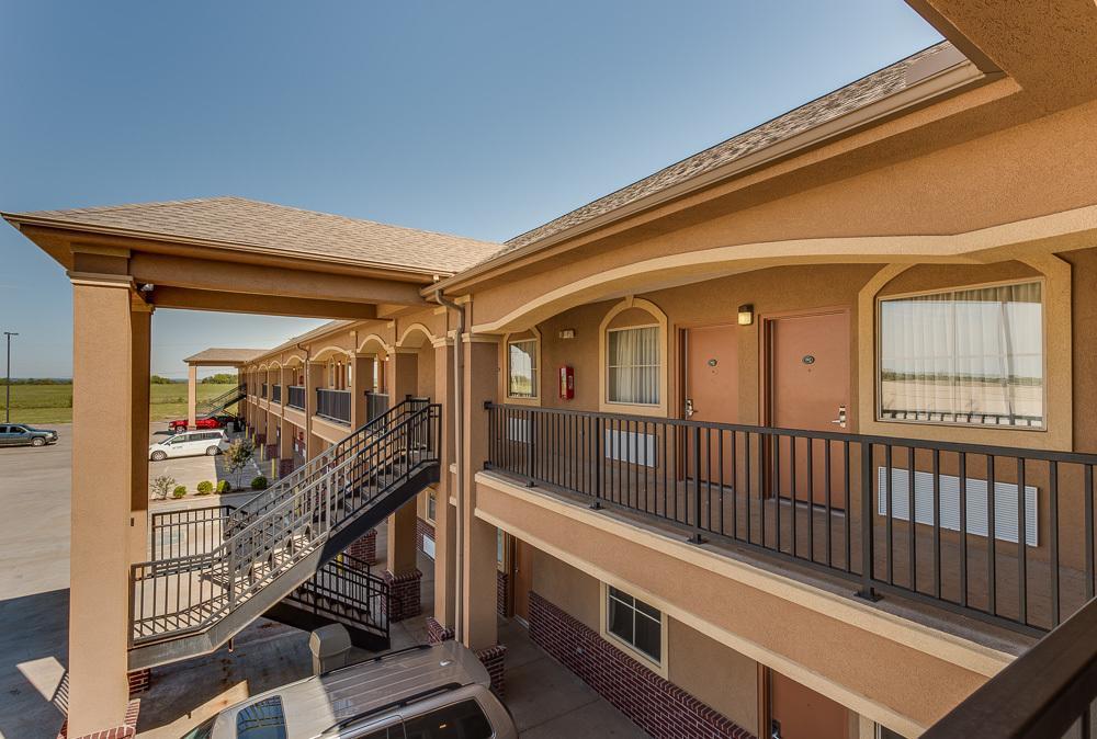 Executive Inn & Suites Cushing Exterior foto