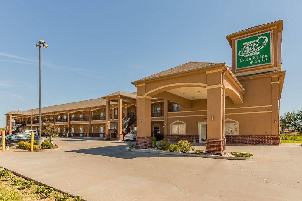 Executive Inn & Suites Cushing Exterior foto